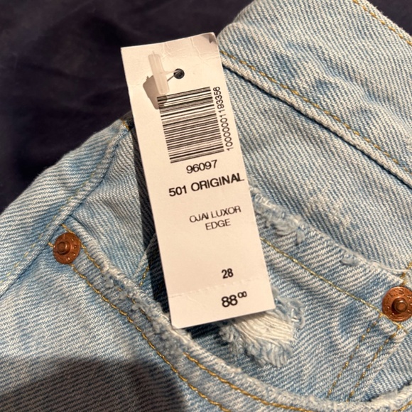 Levi’s - Picture 2 of 3